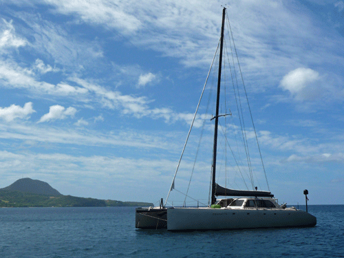 For details of this stunning, hi-tech Gunboat 62 cruising catamaran 