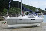 Explore the world of sailboat keels, from deep fin to shoal draft designs. Our guide, written by an RYA Offshore Yachtmaster, explains the purpose, characteristics, and impact of different keel types on a boat’s performance and handling.