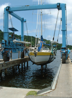 hauling out a sailboat