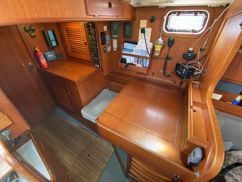Hallberg-Rassy 42 images