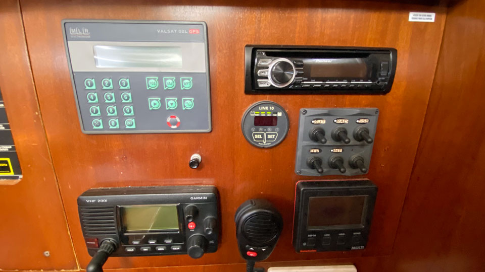 'Sunchaser Unplugged', navstation 2