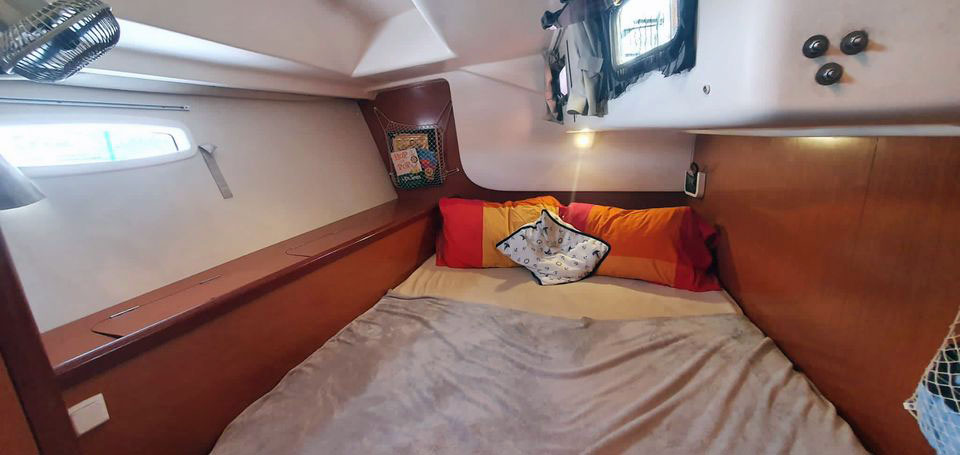 The starboard aft cabin of a Beneteau Oceanis 46 sailboat