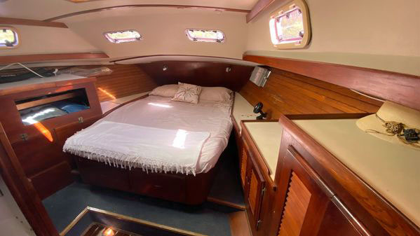 Catalina Morgan 43, 'Cabo Frio', aft cabin