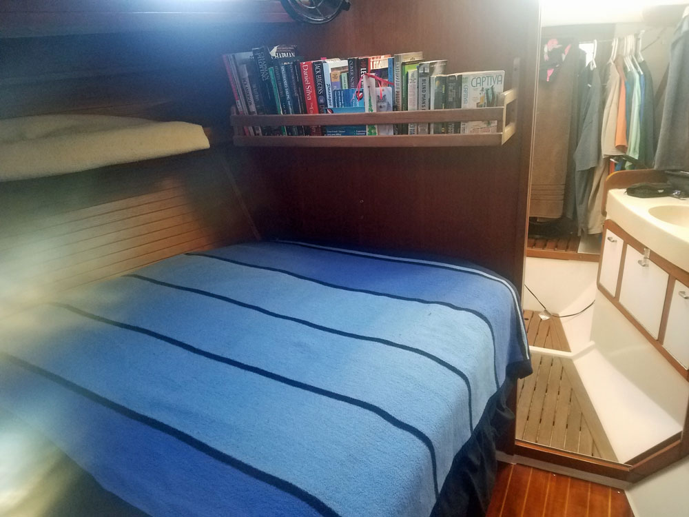 Wanu' Catalina 42MkII, double berth