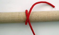 How to tie the Clove Hitch; Stage 1