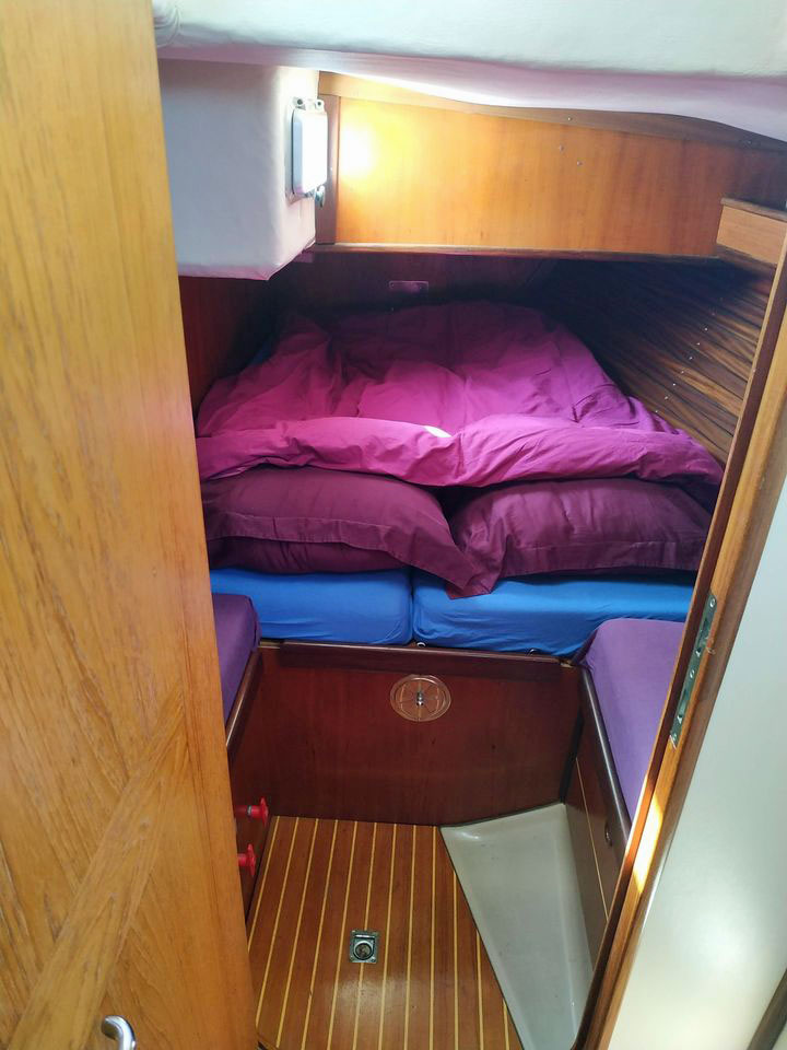 Double cabin on a Beneteau First 435 sailboat