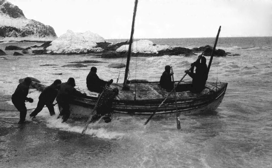 Figure 27: Launching The James Caird
