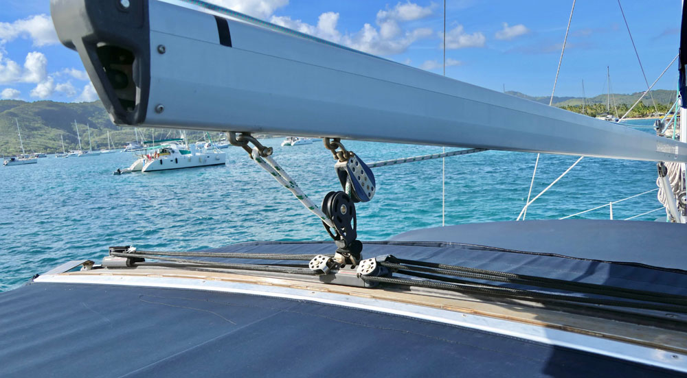 Mainsheet traveller on Hunter 46LE sailboat