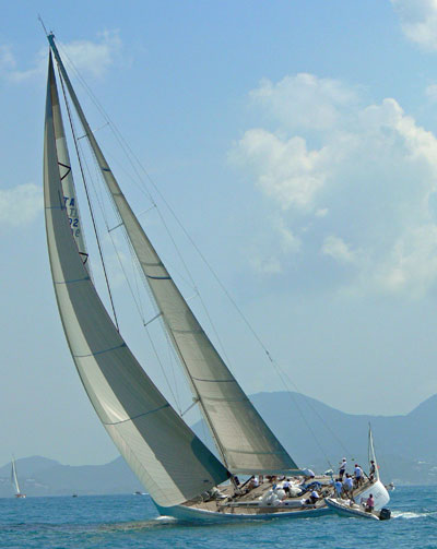 A high aspect rig rig on a sloop sailboat
