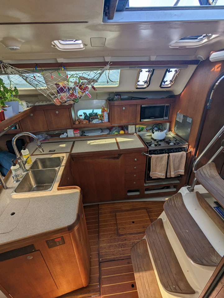 Hunter 376 sailboat, 'Just Friends', galley