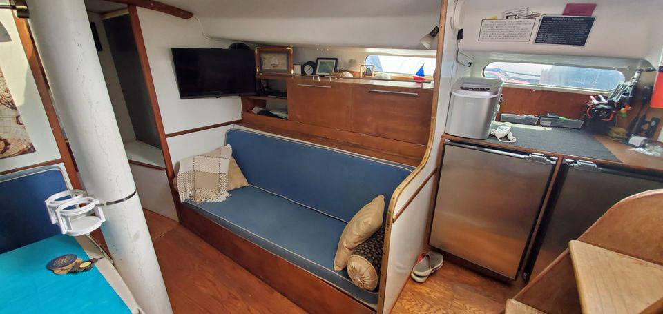 A Morgan 41 Out Island ketch main salon