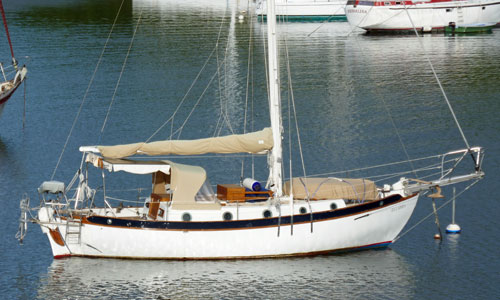 The canoe-sterned Westsail 32 cruising yacht