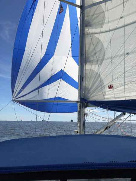 Bavaria 40 'Namaste', spinaker
