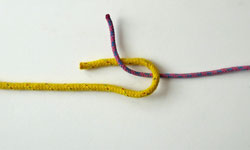 How to tie the sheetbend; Stage 2