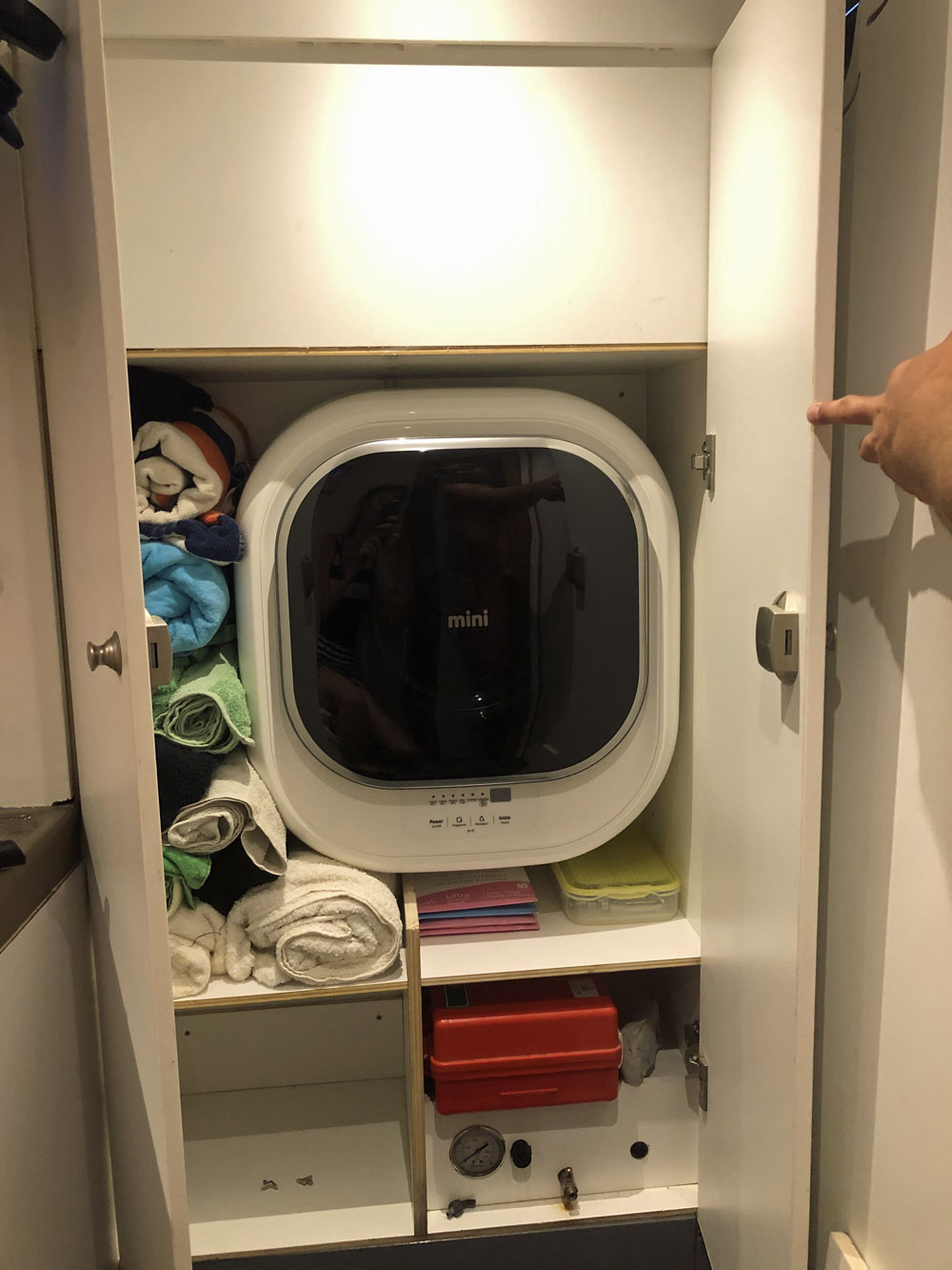 Built-in washing machine on sailboat