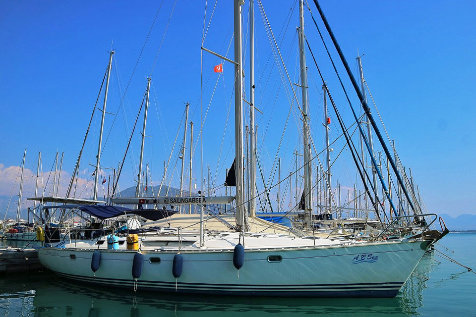 A Jeanneau Sun Odyssey 45-1 sailboat