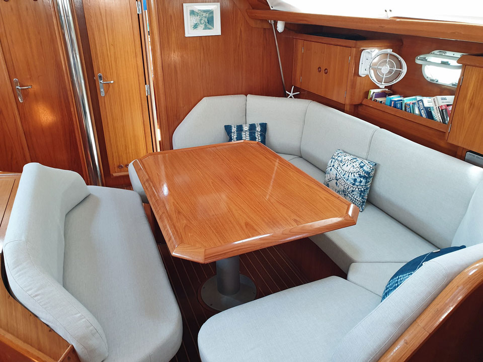 The dining area on a Jeanneau Sun Odyssey 45-1 sailboat