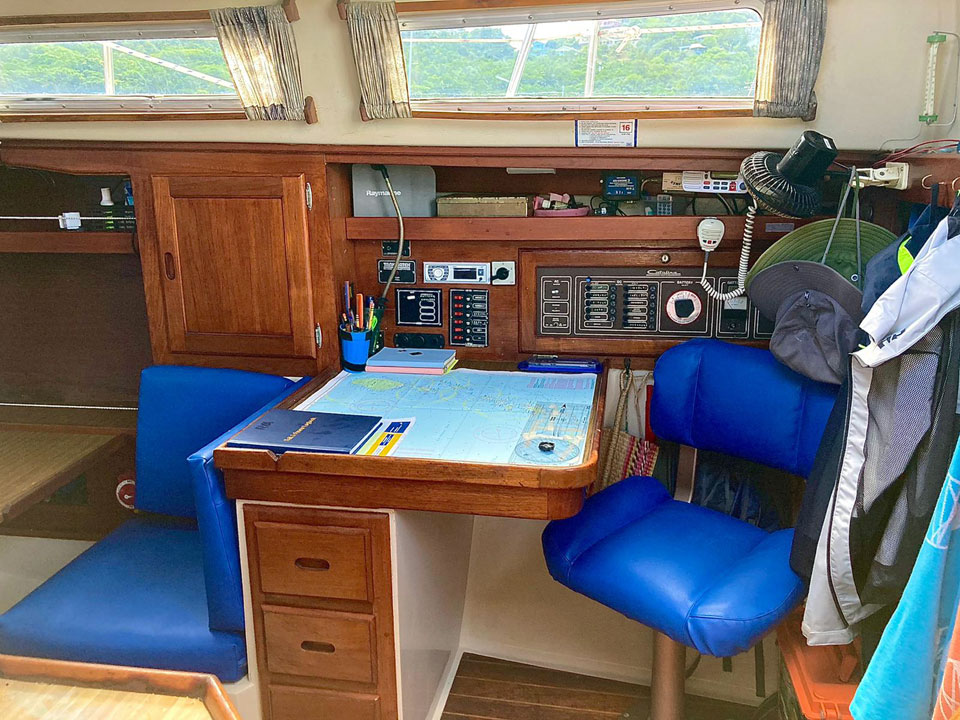 Catalina 36 'Barefoot' nav station