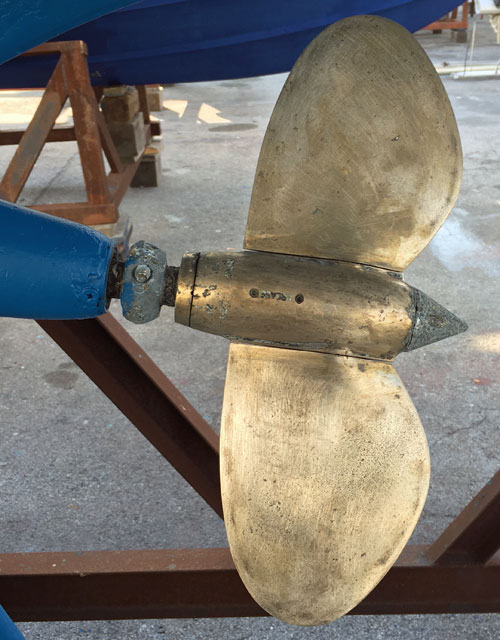 MaxProp 2-bladed feathering propellor