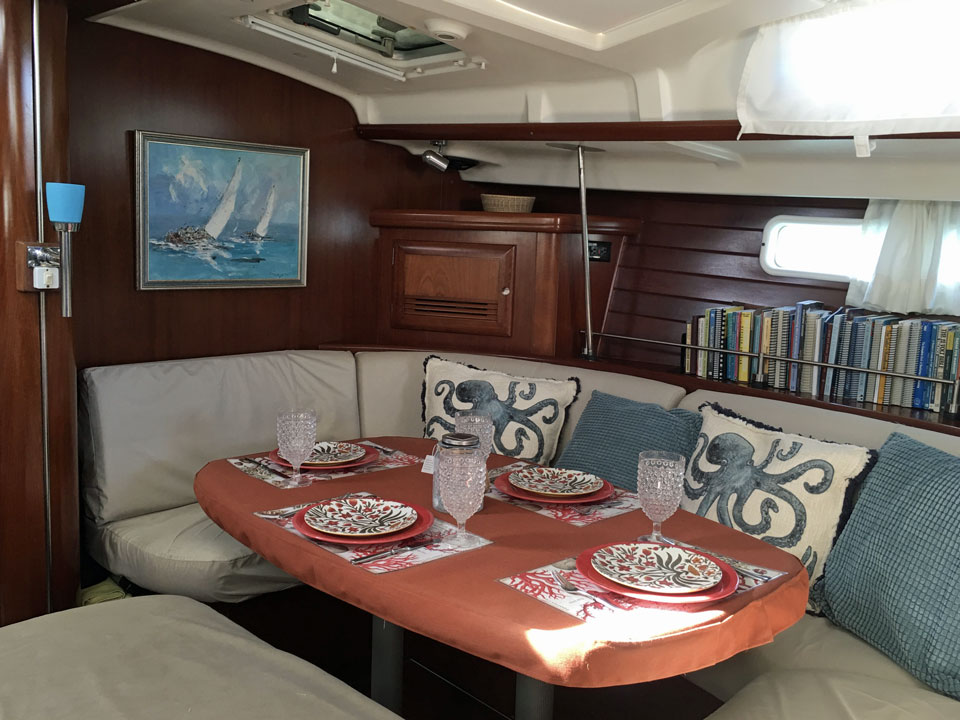 Beneteau 473 salon