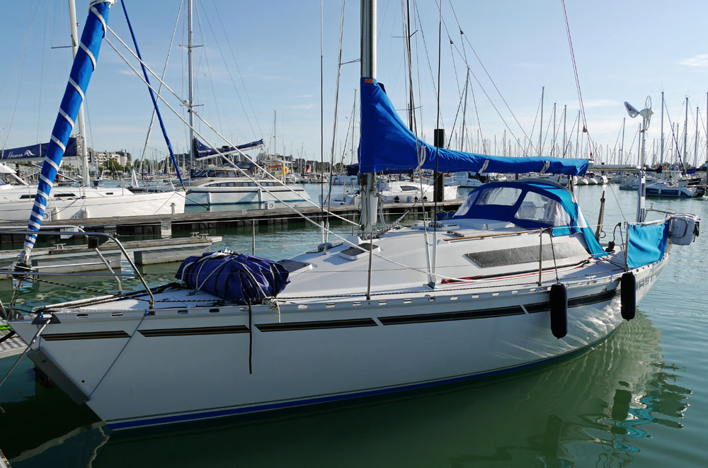 A Beneteau First 30e on her slip