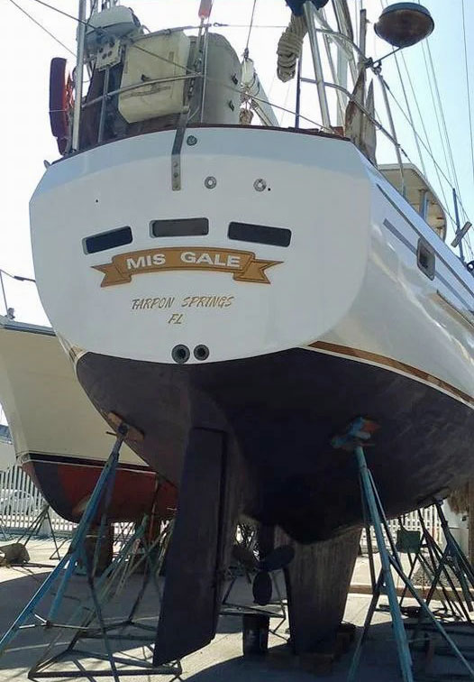 CSY 44 for sale, stern