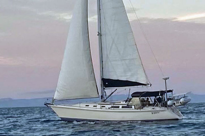 A Catalina 40Mk1 sailboat at anchor