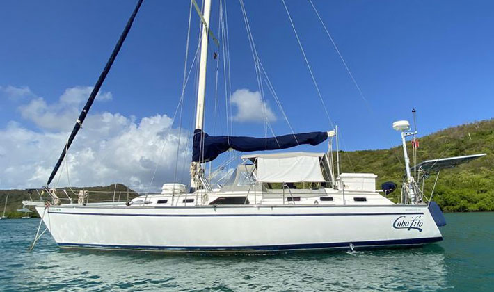 Catalina Morgan 43, 'Cabo Frio', anchored