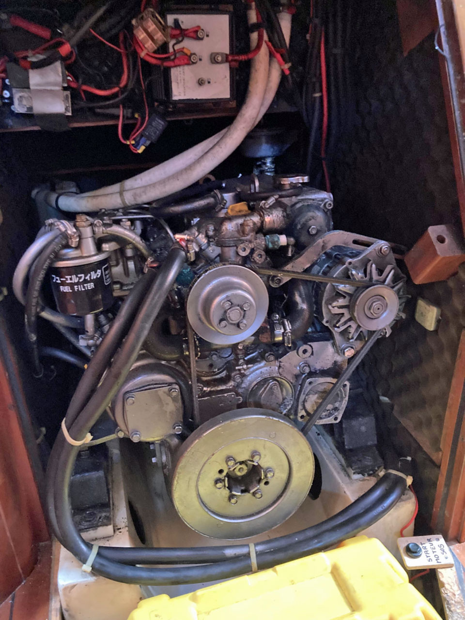 Oceanis 393 engine
