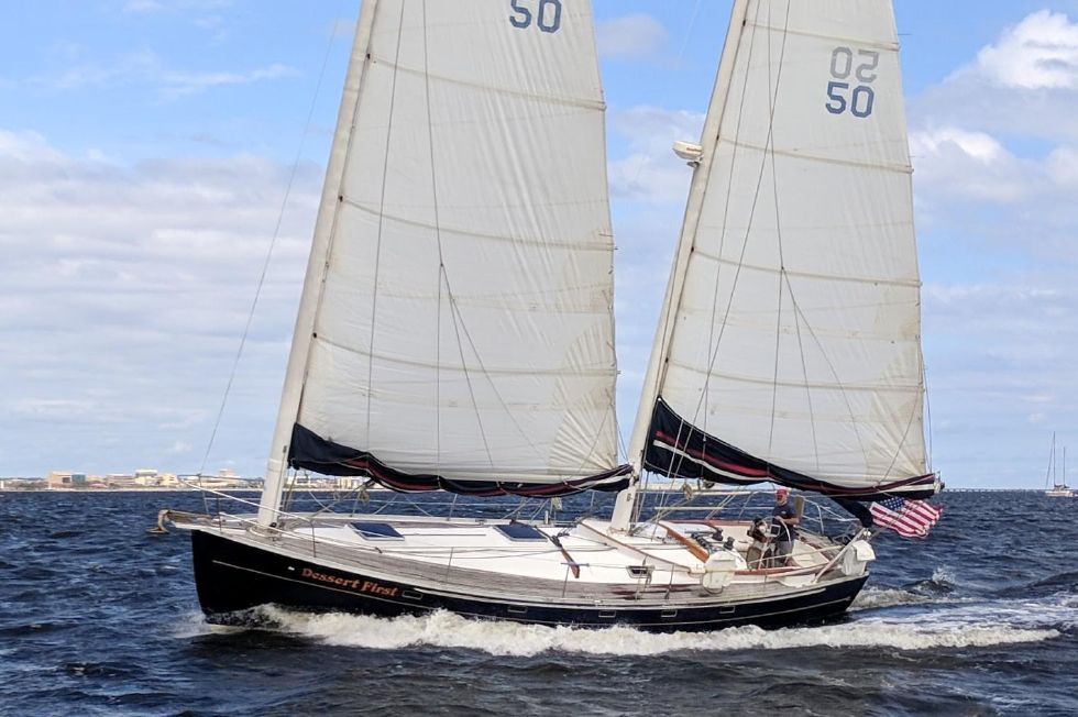 A freedom 44 Cat Ketch underway