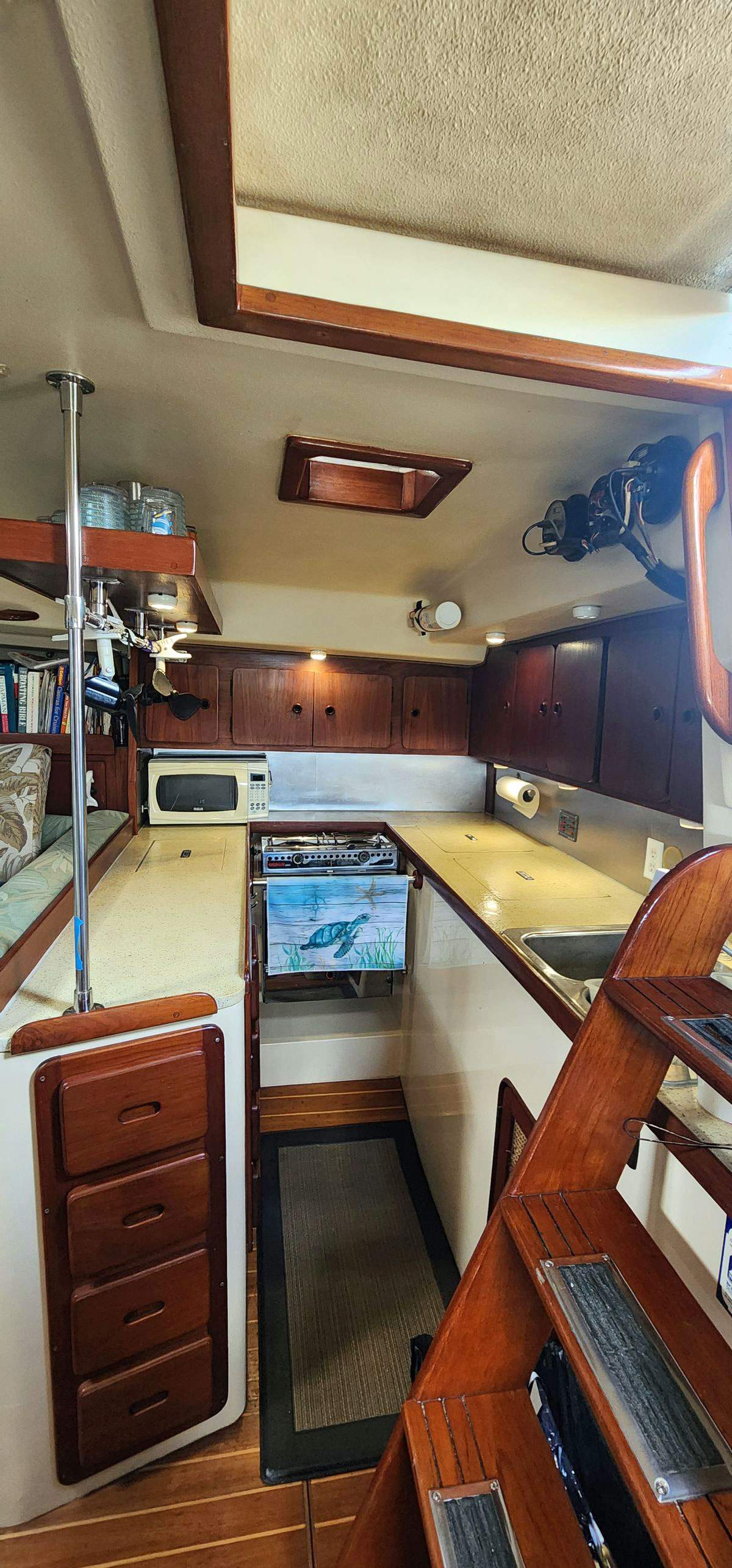 Morgan 41, 'Dream Maker', galley