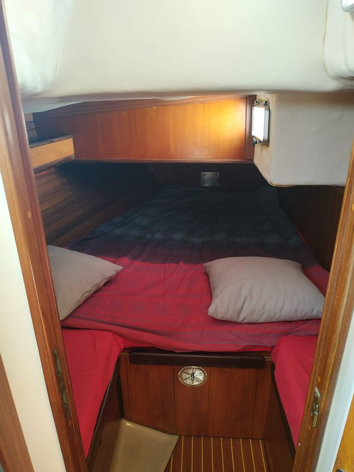 Double cabin on a Beneteau First 435 sailboat