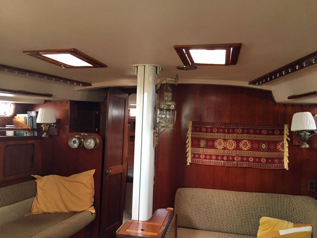 Main cabin in a Morgan Classic 41 sailboat
