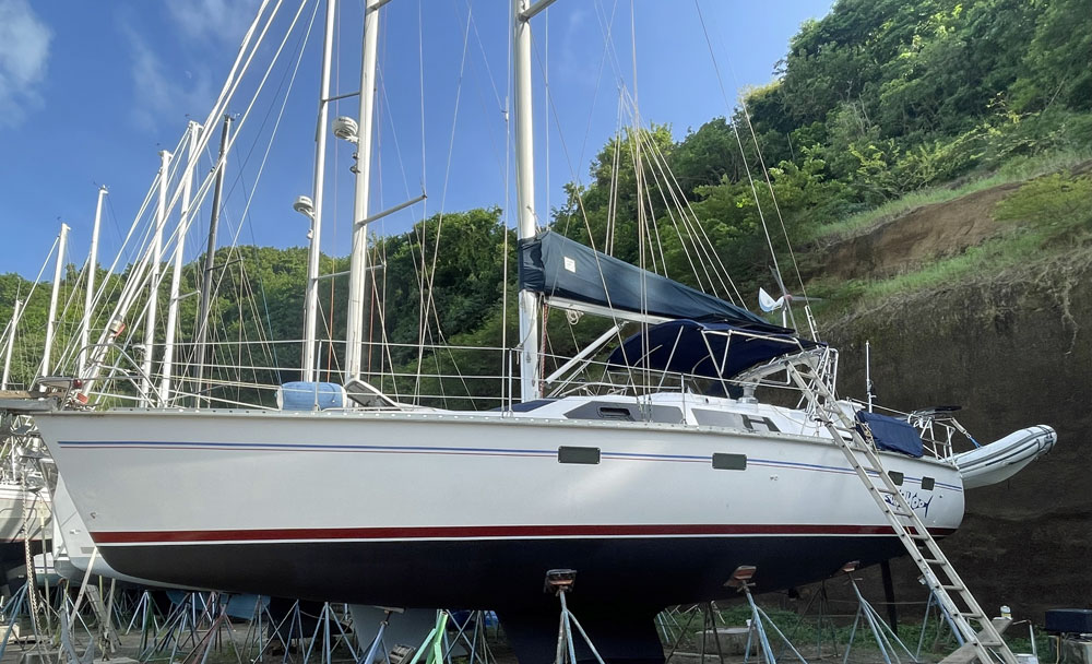 Hunter Passage 42 'Wahoo' ashore