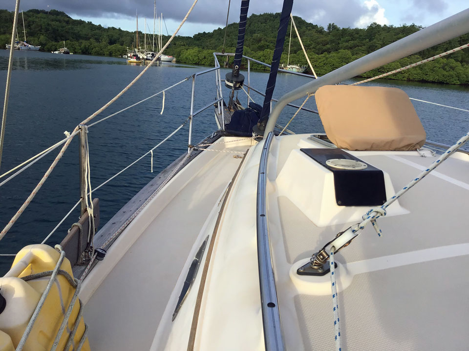 IP 350, GoLightly, foredeck