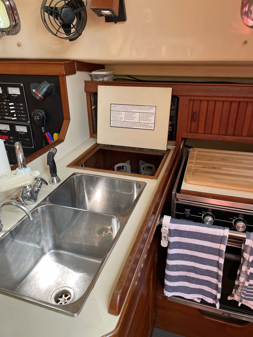The twin-sink arrangement in the galley of an IP40 sailboat