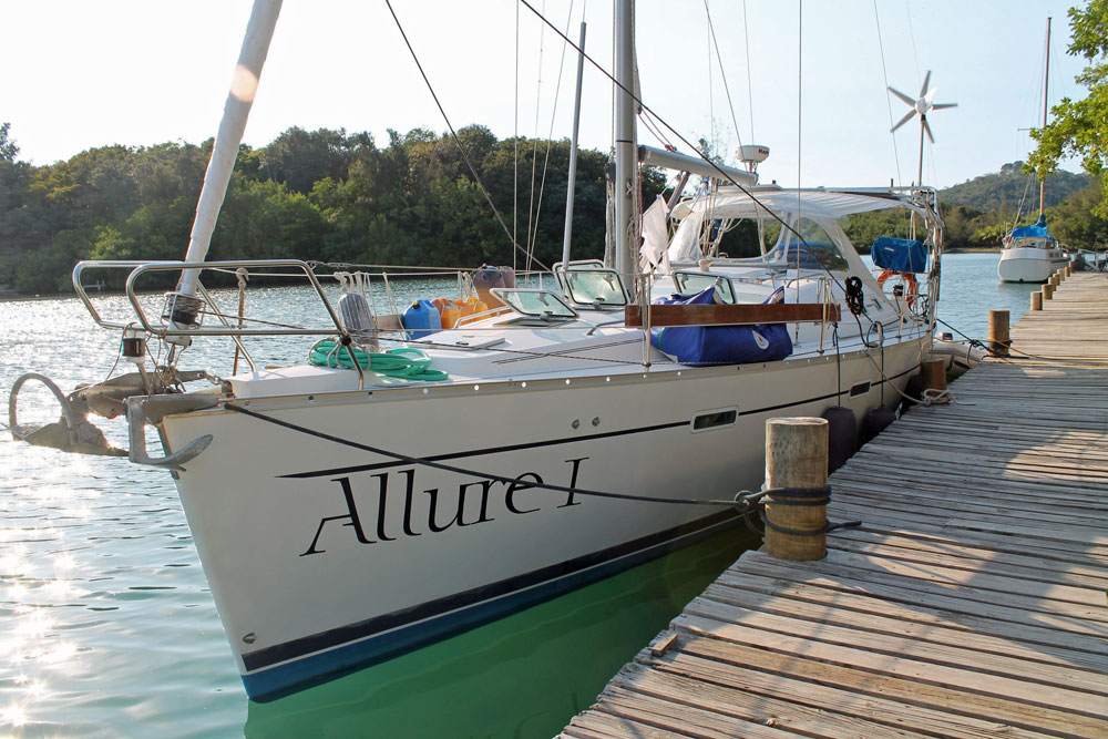 'Allure I', a Beneteau Oceanis Clipper 393 Sailboat for Sale