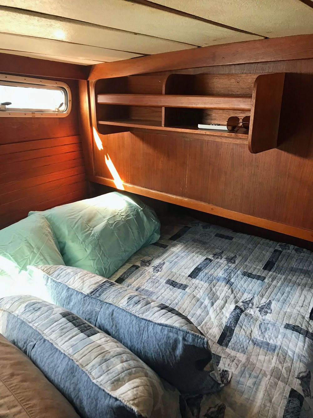 Nauticat 33 quarter berth