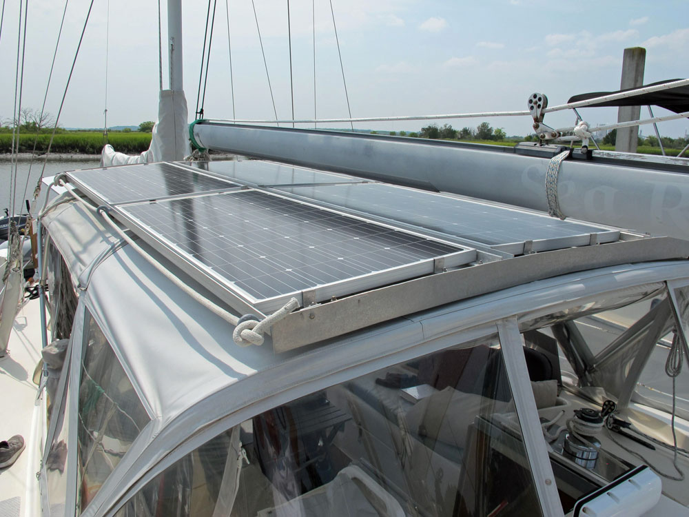 'Rocky', a Pearson 590, sloar panels
