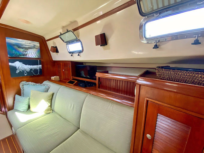 24" flat screen LD HDTV in saloon of 40ft Island Packet sailboat