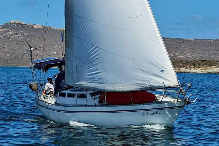 'Silhouette' under sail