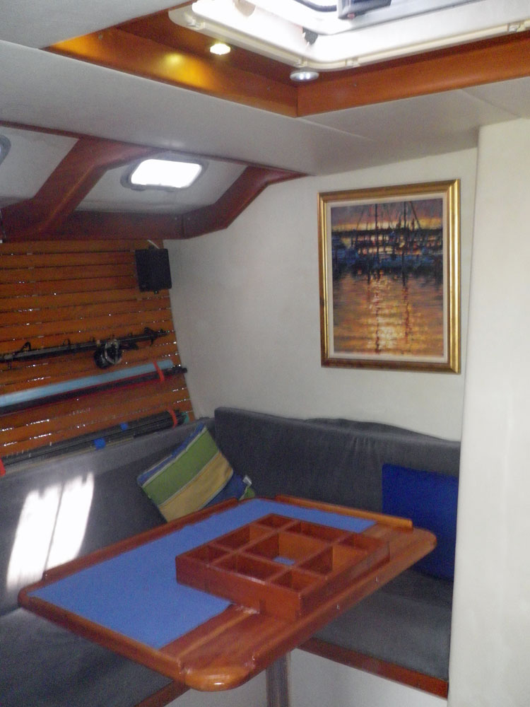 'Silver Bullet', a Hike Metal 55 saloon