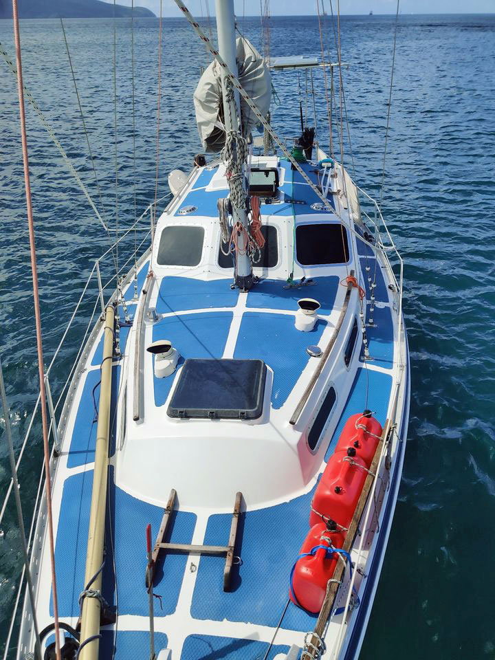 'Freja', a Voyager 35 Sailboat deck