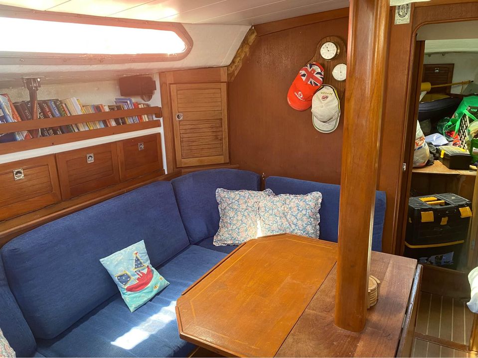 The saloon of a Westerly Oceanlord 41 sailboat